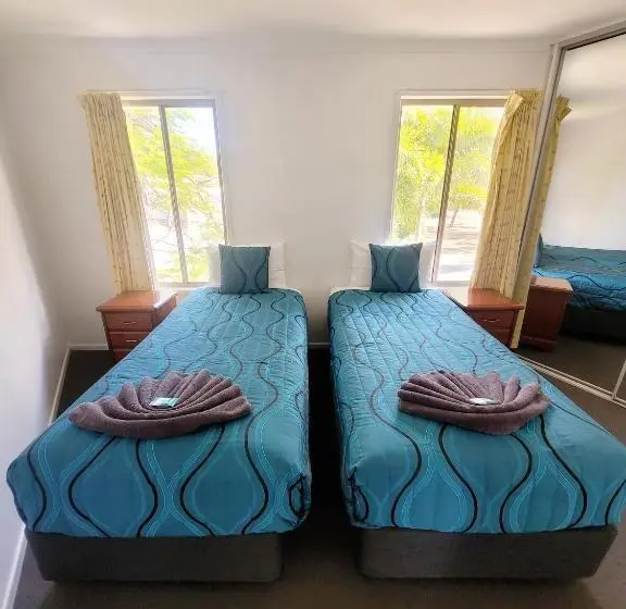 ツーベッドルーム　ヴィラ, Boyne Island Motel And Villas