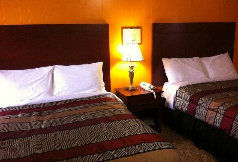带2个双人床的标准工作室, Deep River Motel