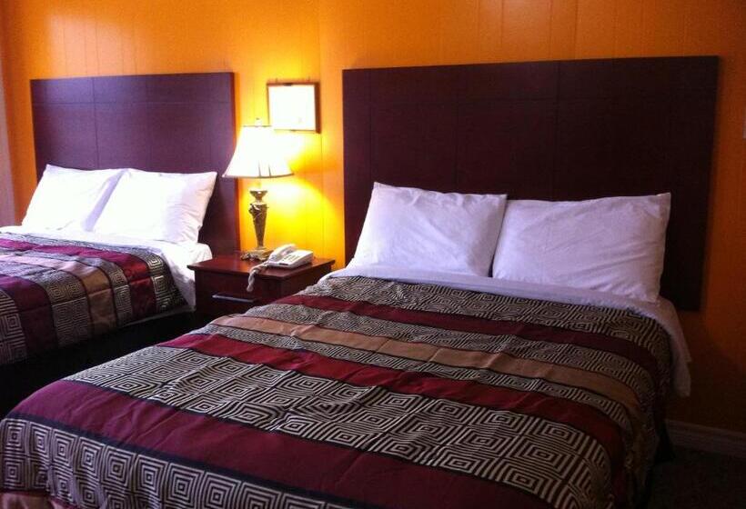 带2个双人床的标准工作室, Deep River Motel