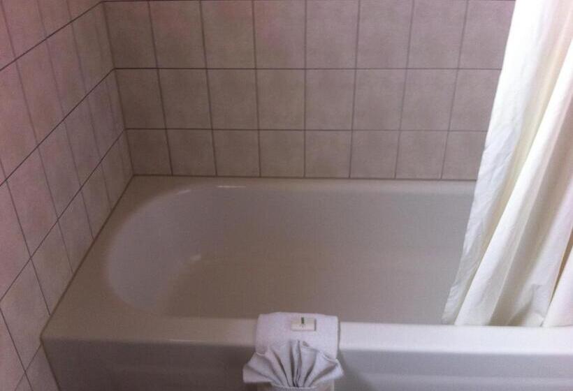 标准间, Deep River Motel