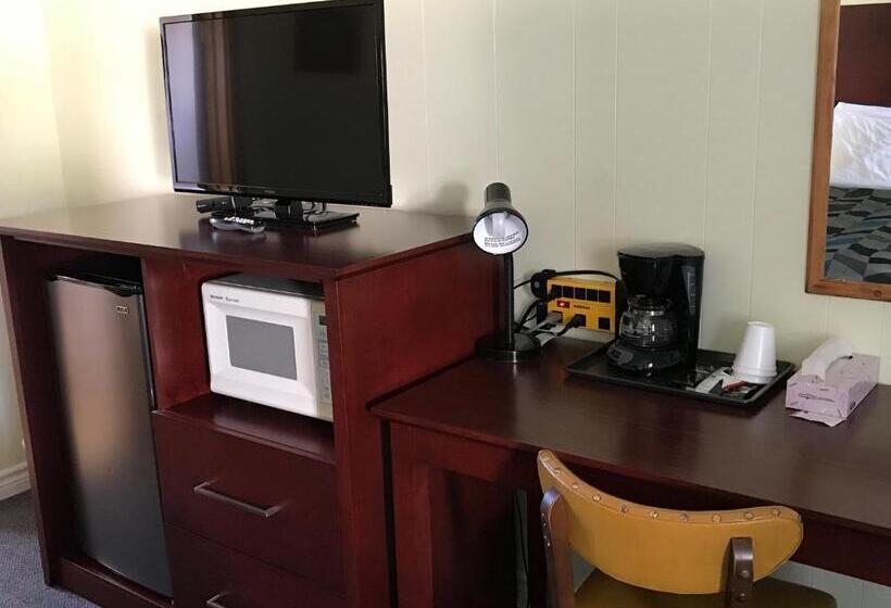 Quarto Estandar, Deep River Motel