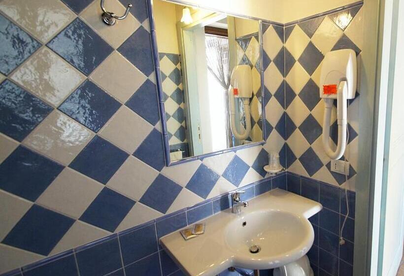 스탠다드 트리플 룸, Agriturismo La Valle Dei Fiori Di Bellucci Rosanna