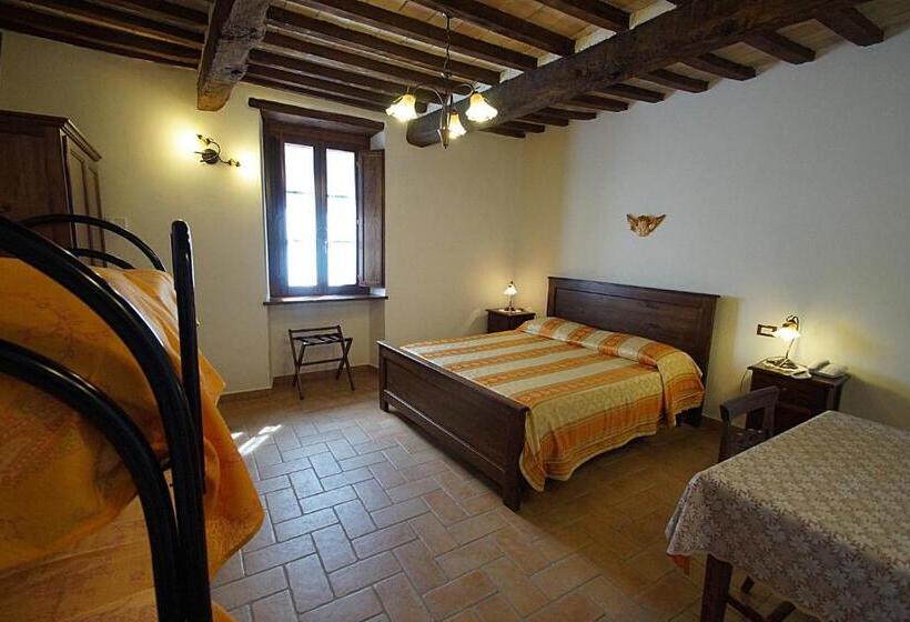 4인용 스탠다드 룸, Agriturismo La Valle Dei Fiori Di Bellucci Rosanna