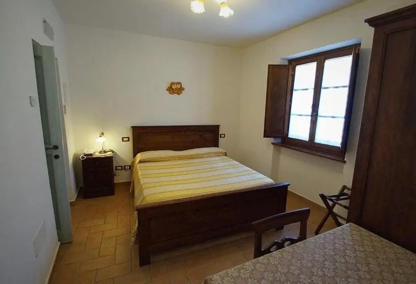 スタンダードルーム, Agriturismo La Valle Dei Fiori Di Bellucci Rosanna