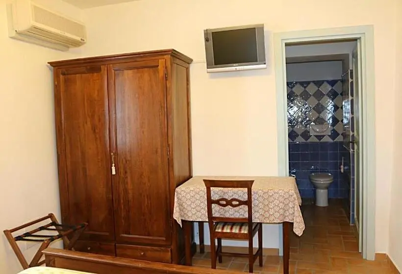 スタンダードルーム, Agriturismo La Valle Dei Fiori Di Bellucci Rosanna