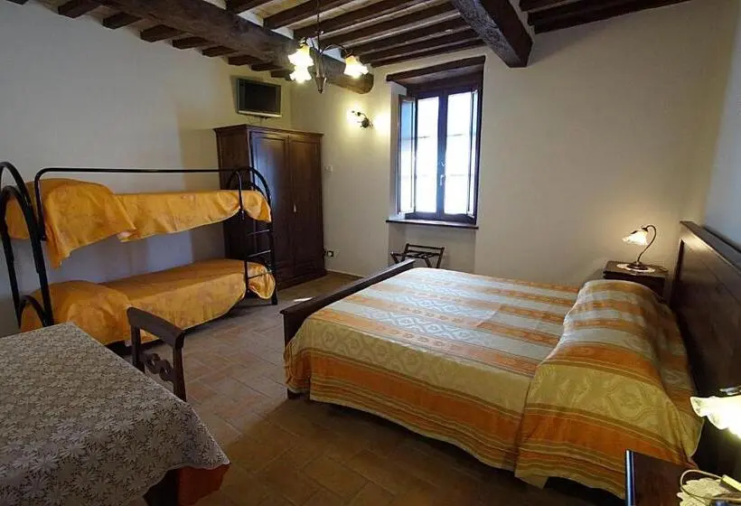 スタンダード4人部屋, Agriturismo La Valle Dei Fiori Di Bellucci Rosanna