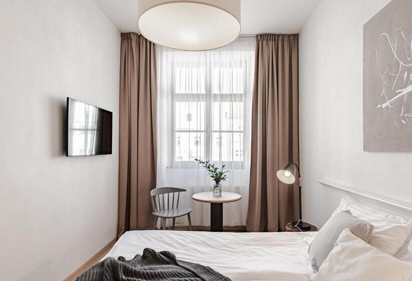 غرفة قياسية, Pivoňka