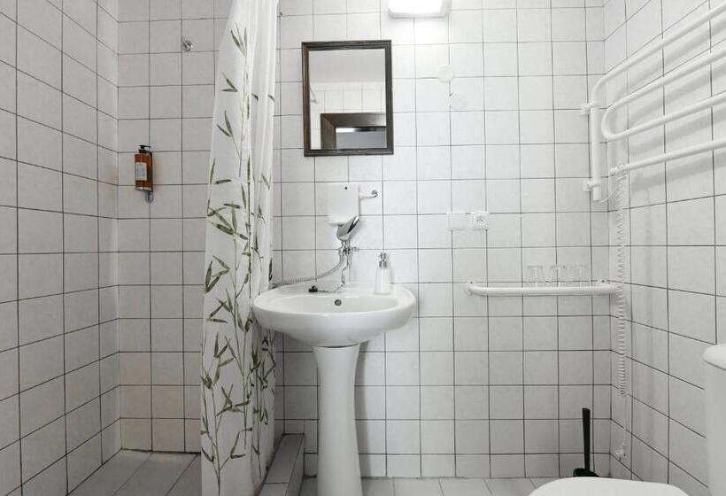 غرفة إقتصادية ثلاثية, Pivoňka