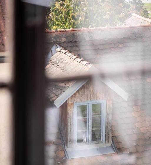 غرفة إقتصادية ثلاثية, Pivoňka