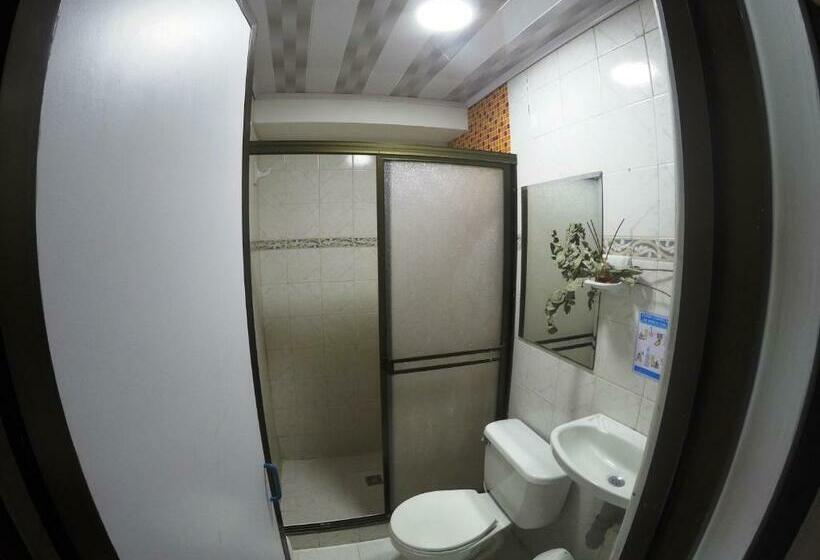 غرفة قياسية ثلاثية, Sky Club Eco