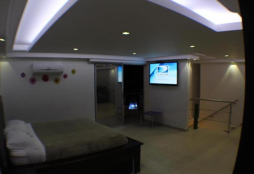 סוויטה עם מרפסת, Sky Club Eco