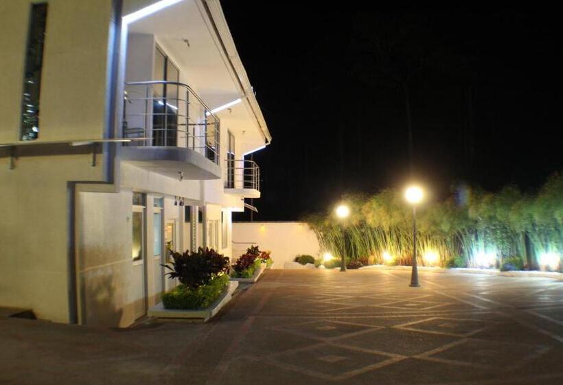 جناح مزوَّد بشرفة, Sky Club Eco