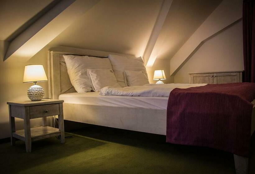 メゾネットスイート, Vécsecity Superior