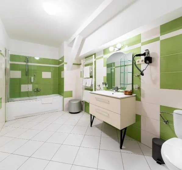 メゾネットスイート, Vécsecity Superior
