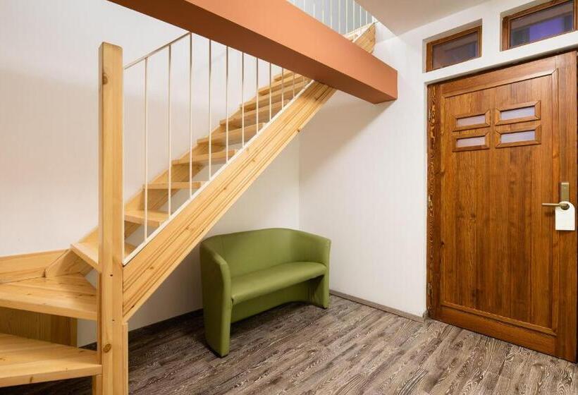 メゾネットスイート, Vécsecity Superior