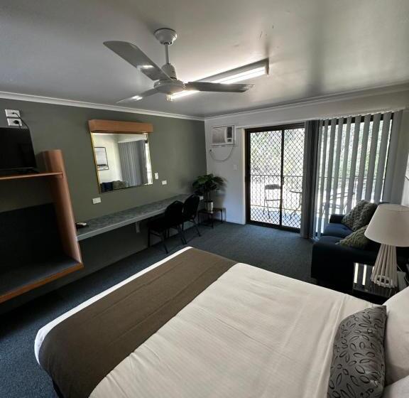 Номер Стандарт с Балконом, Murgon Motor Inn