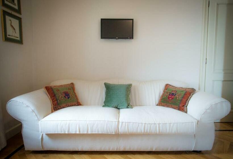 غرفة ديلوكس ذات إطلالة, Castello Di Mornico Losana