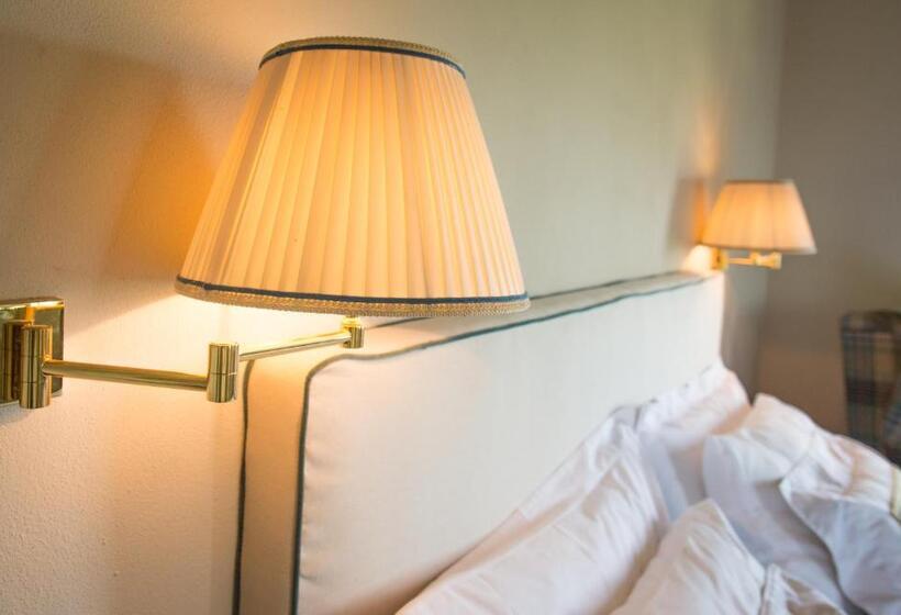 غرفة ديلوكس, Castello Di Mornico Losana