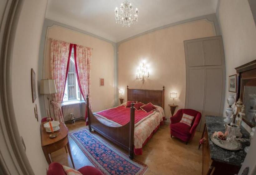 جناح ديلوكس, Castello Di Mornico Losana