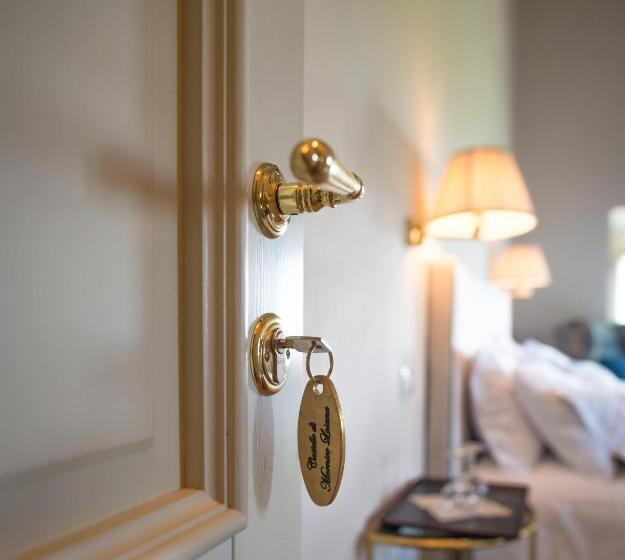 غرفة ديلوكس, Castello Di Mornico Losana