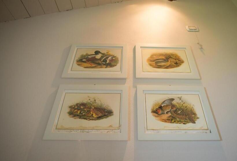 غرفة ديلوكس, Castello Di Mornico Losana