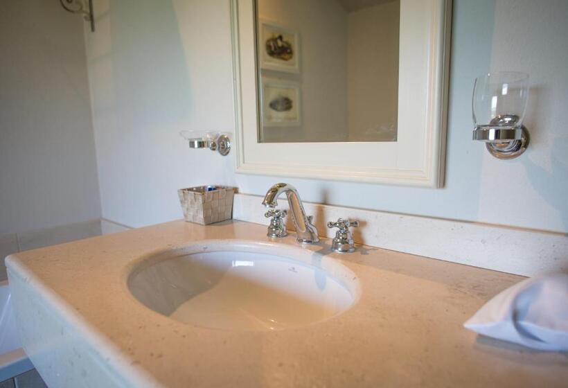 غرفة ديلوكس, Castello Di Mornico Losana