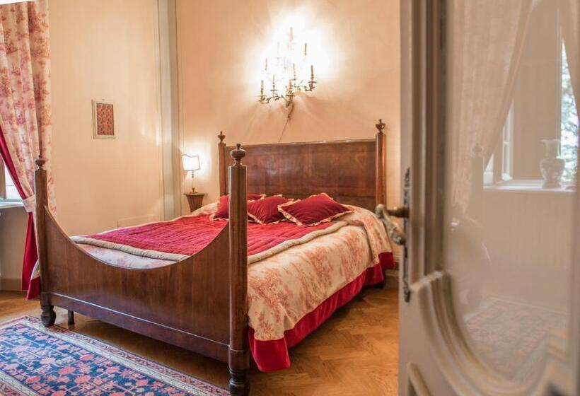 جناح ديلوكس, Castello Di Mornico Losana