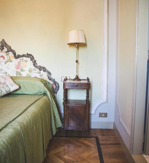 جناح ديلوكس, Castello Di Mornico Losana