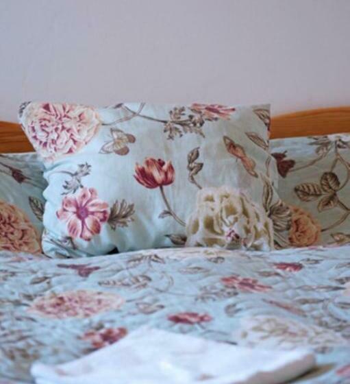 غرفة قياسية ثلاثية, Füzesi Papa Vendégháza