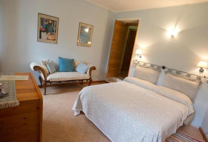 غرفة قياسية فردية, La Torretta Historical Home