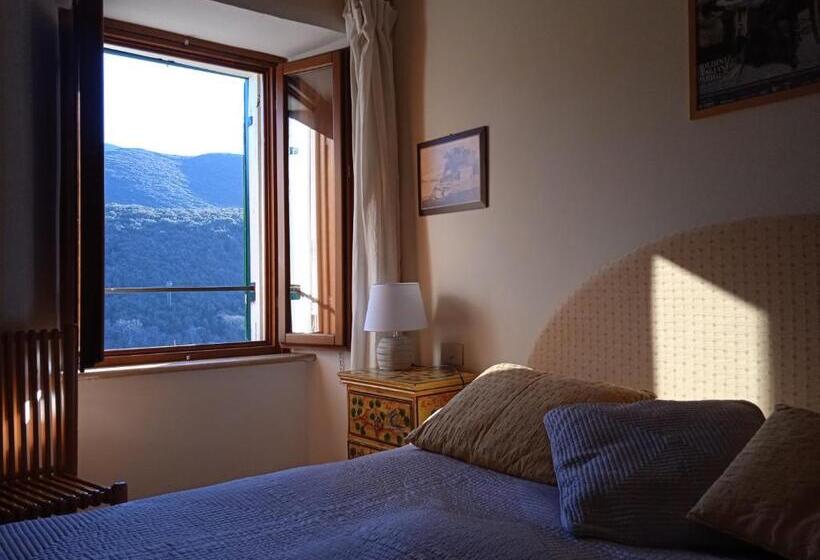 غرفة قياسية فردية, La Torretta Historical Home