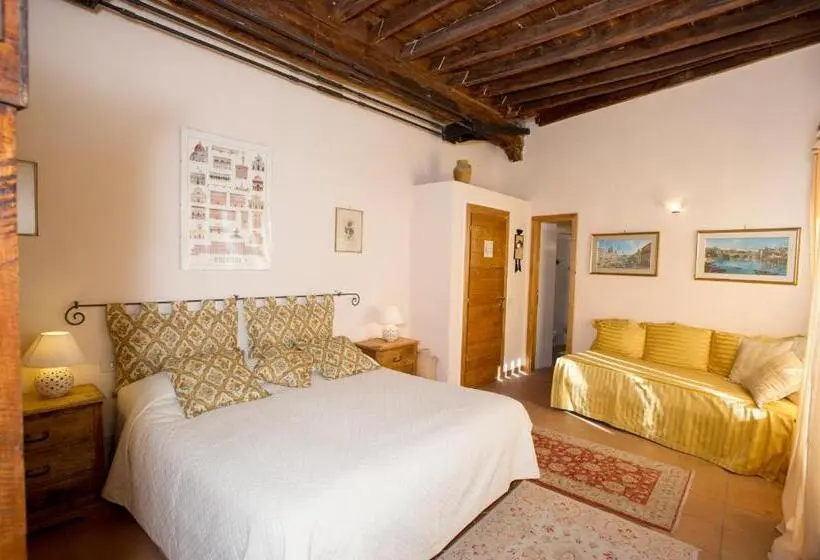 スタンダードトリプルルーム, La Torretta Historical Home