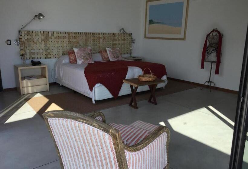 Suite with lake view, Lomas De San Vicente Hotel Boutique