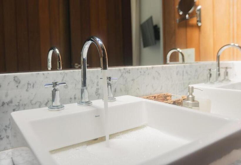 Suite with lake view, Lomas De San Vicente Hotel Boutique