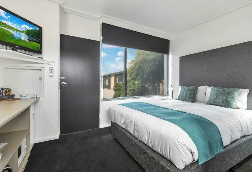 スタンダードルーム, Rochester Motel
