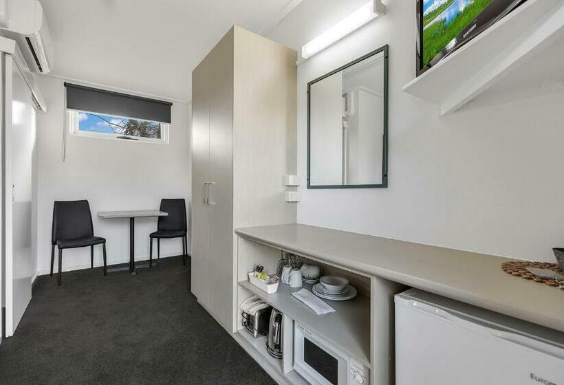 غرفة قياسية, Rochester Motel