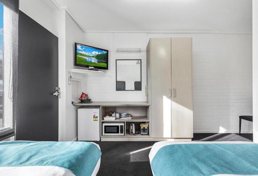 غرفة قياسية, Rochester Motel