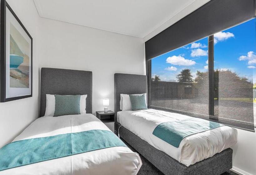 غرفة قياسية, Rochester Motel