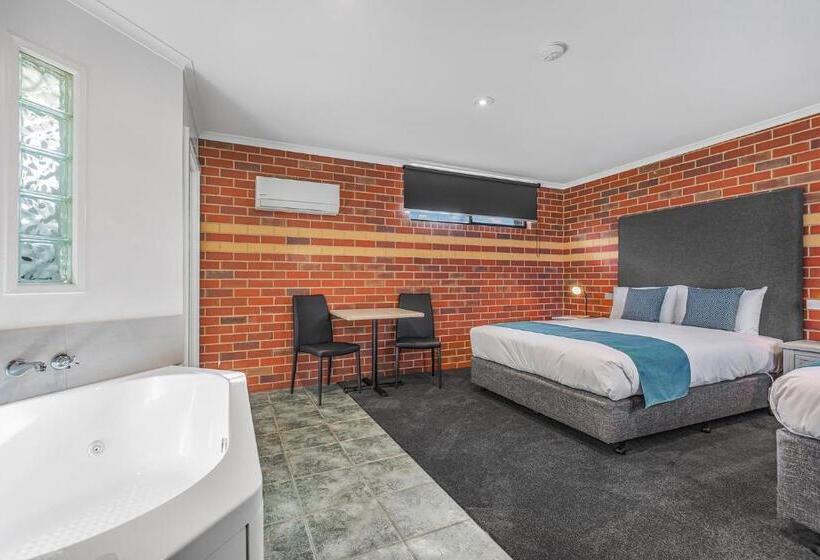 غرفة ديلوكس ثلاثية, Rochester Motel