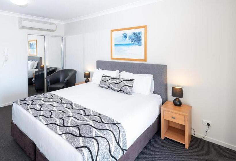 Standard studio with lake view, The Brighton Apartments