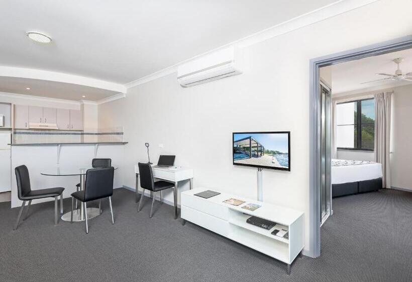 1 Bedroom Apartment Lake View, The Brighton Apartments
