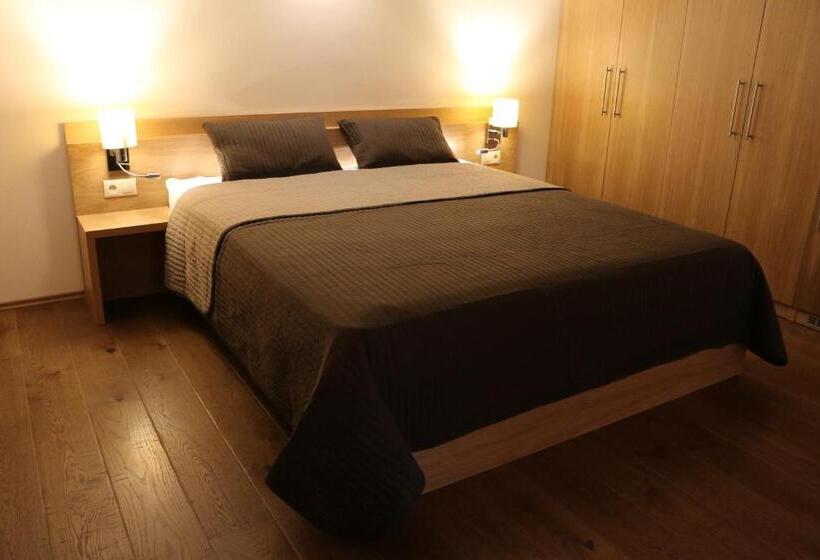 جناح ديلوكس, Villa Tolnay Vendégház