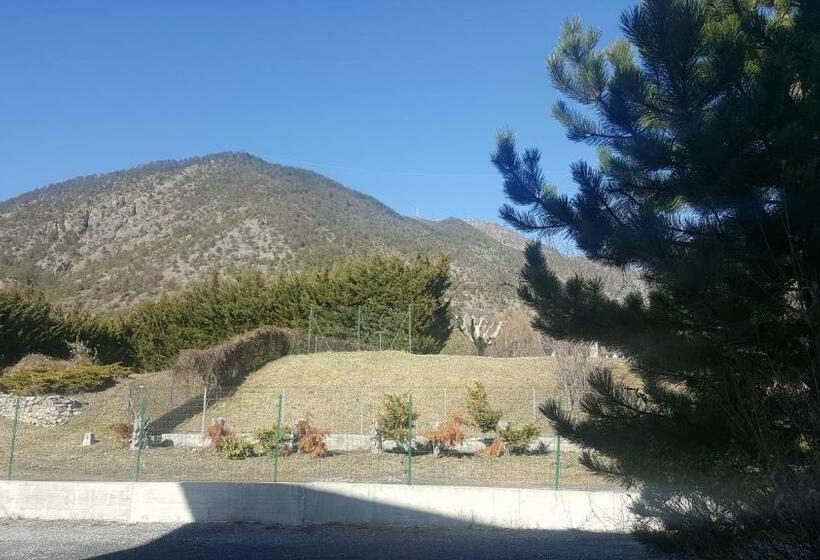 غرفة قياسية, De La Poste