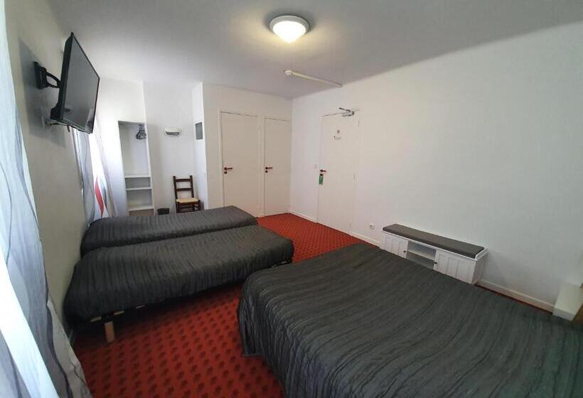 غرفة قياسية رباعية, De La Poste