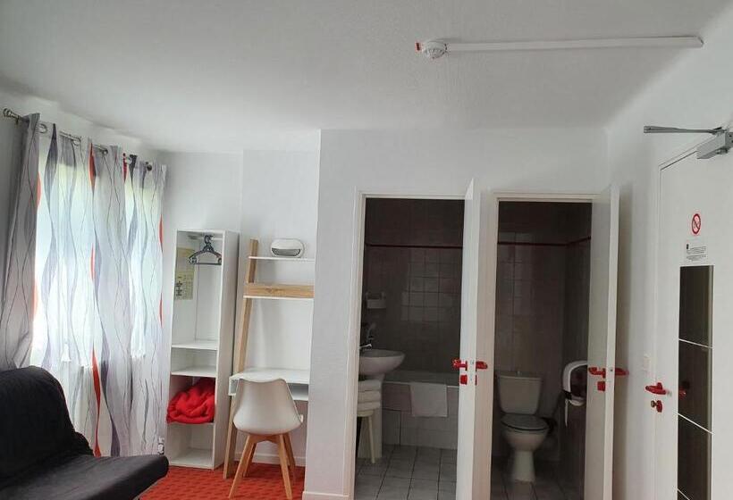 غرفة قياسية ثلاثية, De La Poste