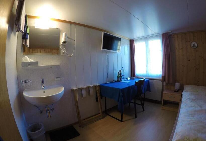 غرفة قياسية فردية حمام مشترك, Garni Traube B&b