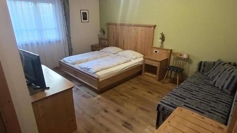 Номер Стандарт, Gasthaus Zum Weissen Kreuz