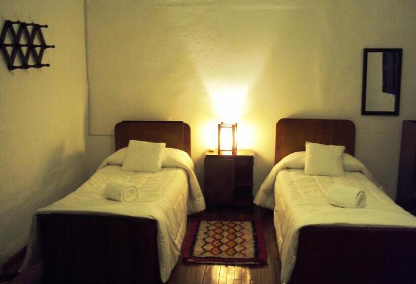 ファミリールーム, Hacienda El Aserrio