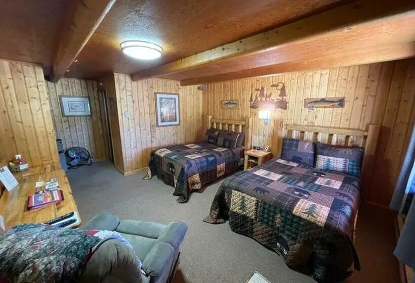 ２ダブルベッドのスタンダードルーム, Sportsman Lodge Melrose Mt