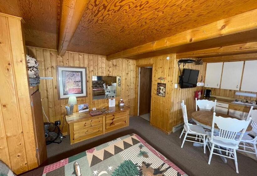 غرفة عائلية, Sportsman Lodge Melrose Mt